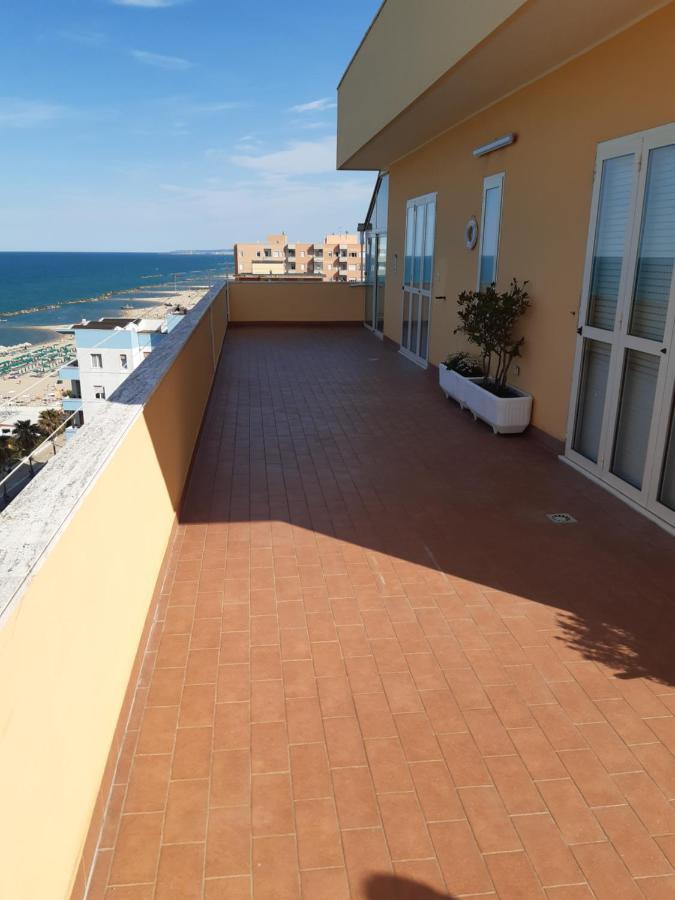 Apartamento La Terrazza Sul Mare Montesilvano Marina Exterior foto