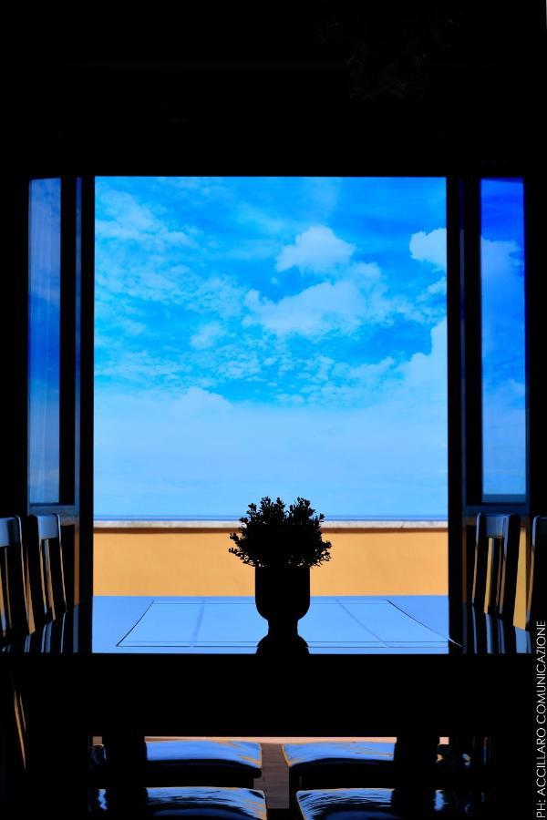 Apartamento La Terrazza Sul Mare Montesilvano Marina Exterior foto