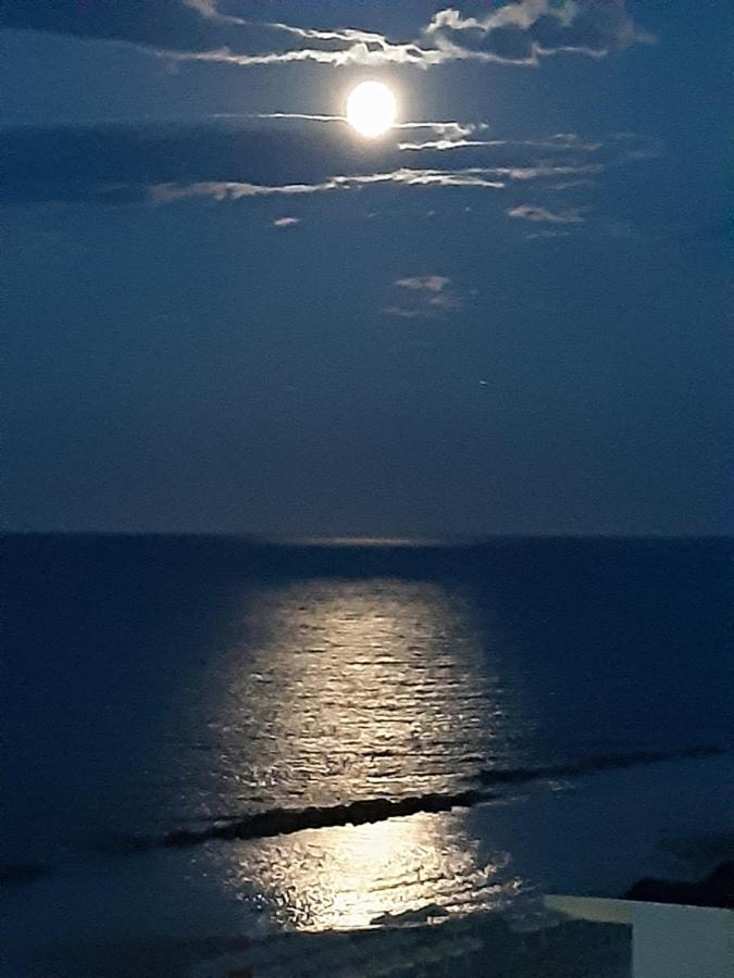 Apartamento La Terrazza Sul Mare Montesilvano Marina Exterior foto
