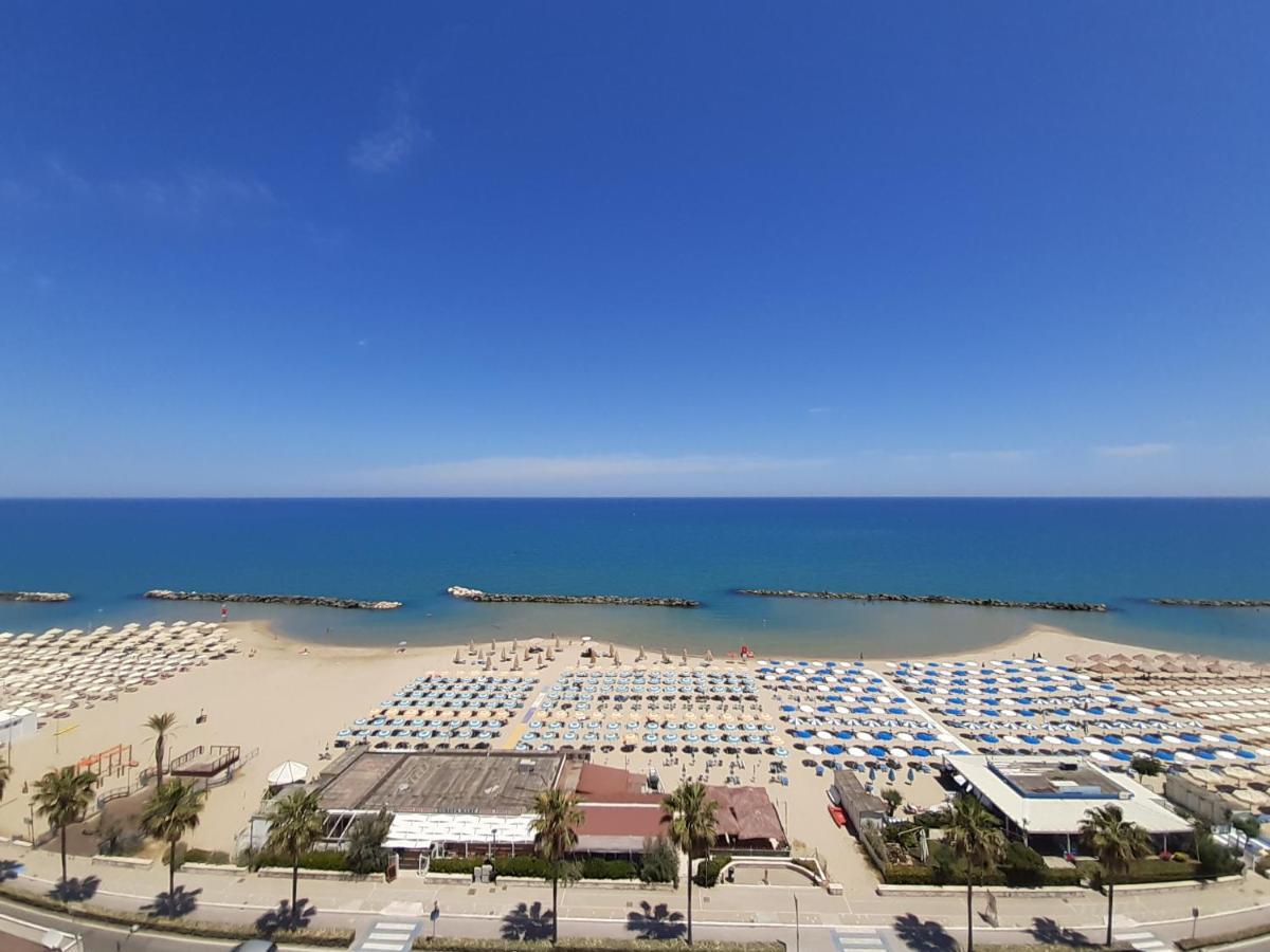 Apartamento La Terrazza Sul Mare Montesilvano Marina Exterior foto