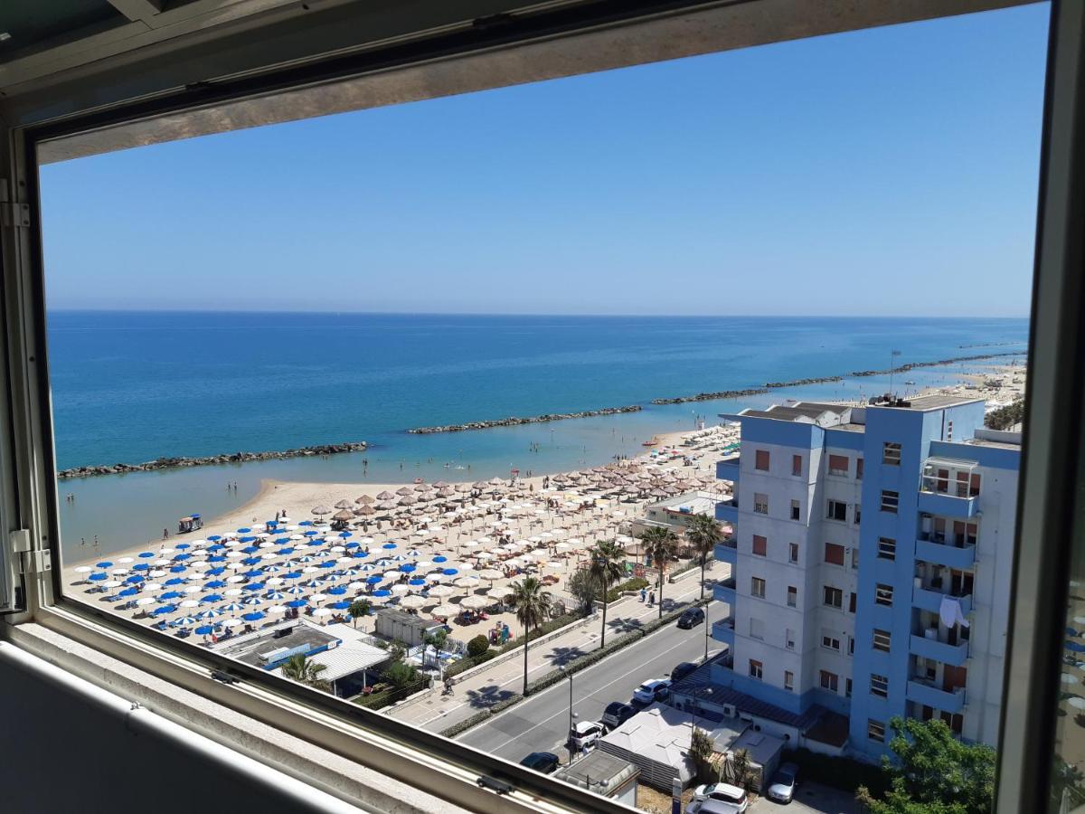 Apartamento La Terrazza Sul Mare Montesilvano Marina Exterior foto