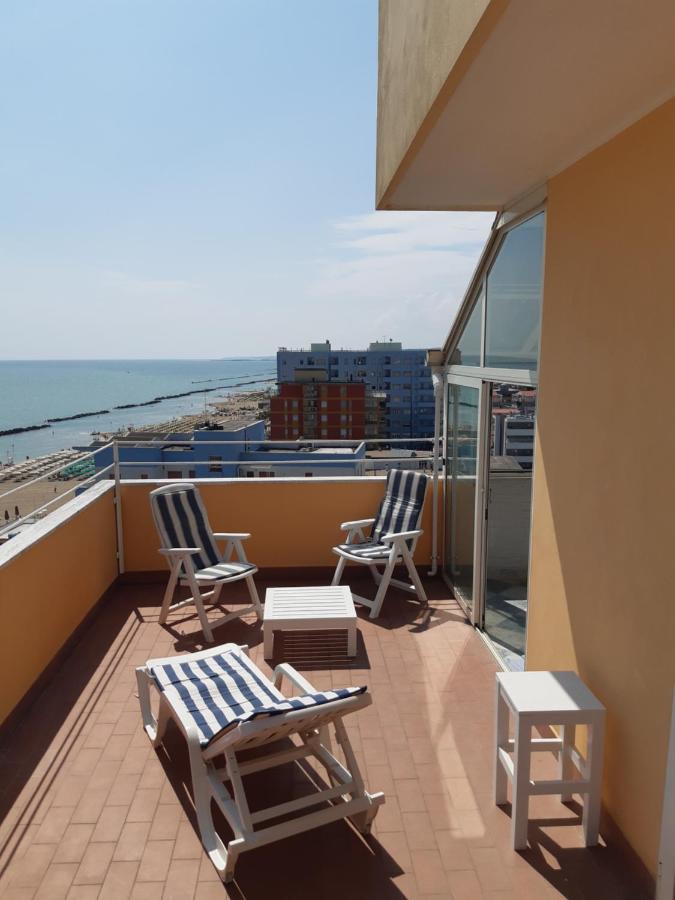 Apartamento La Terrazza Sul Mare Montesilvano Marina Exterior foto