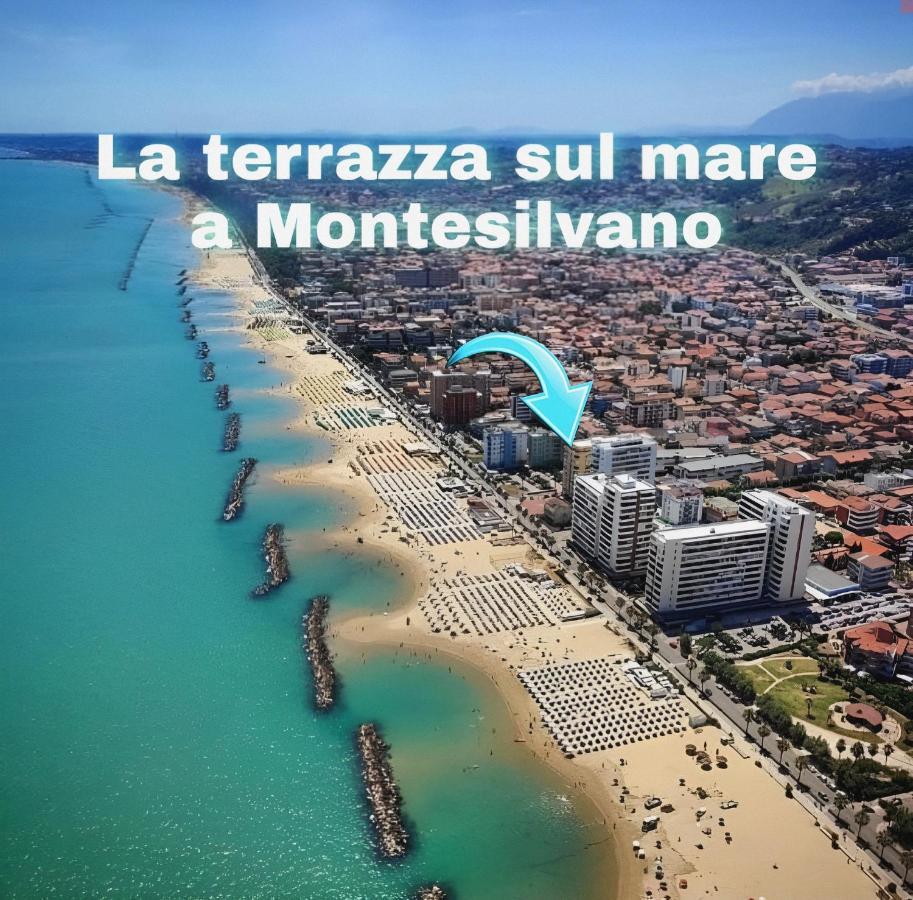 Apartamento La Terrazza Sul Mare Montesilvano Marina Exterior foto