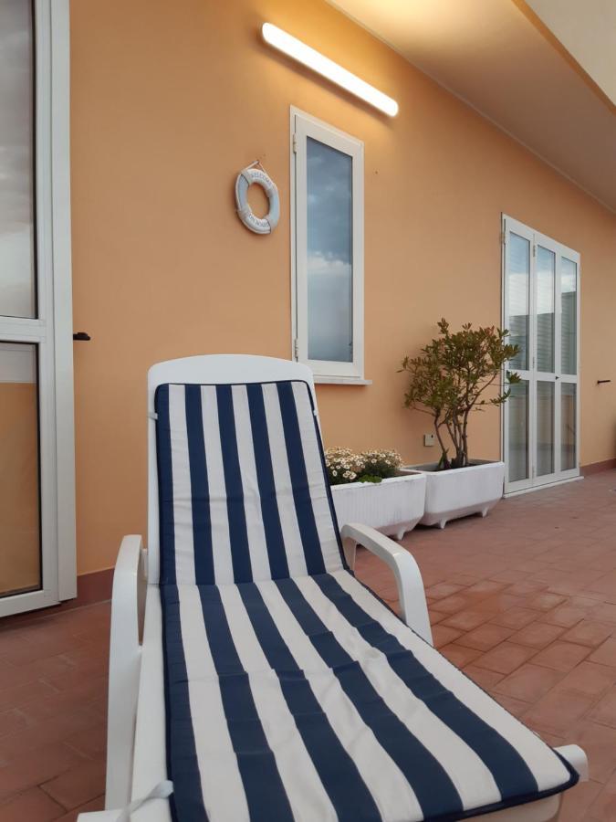Apartamento La Terrazza Sul Mare Montesilvano Marina Exterior foto
