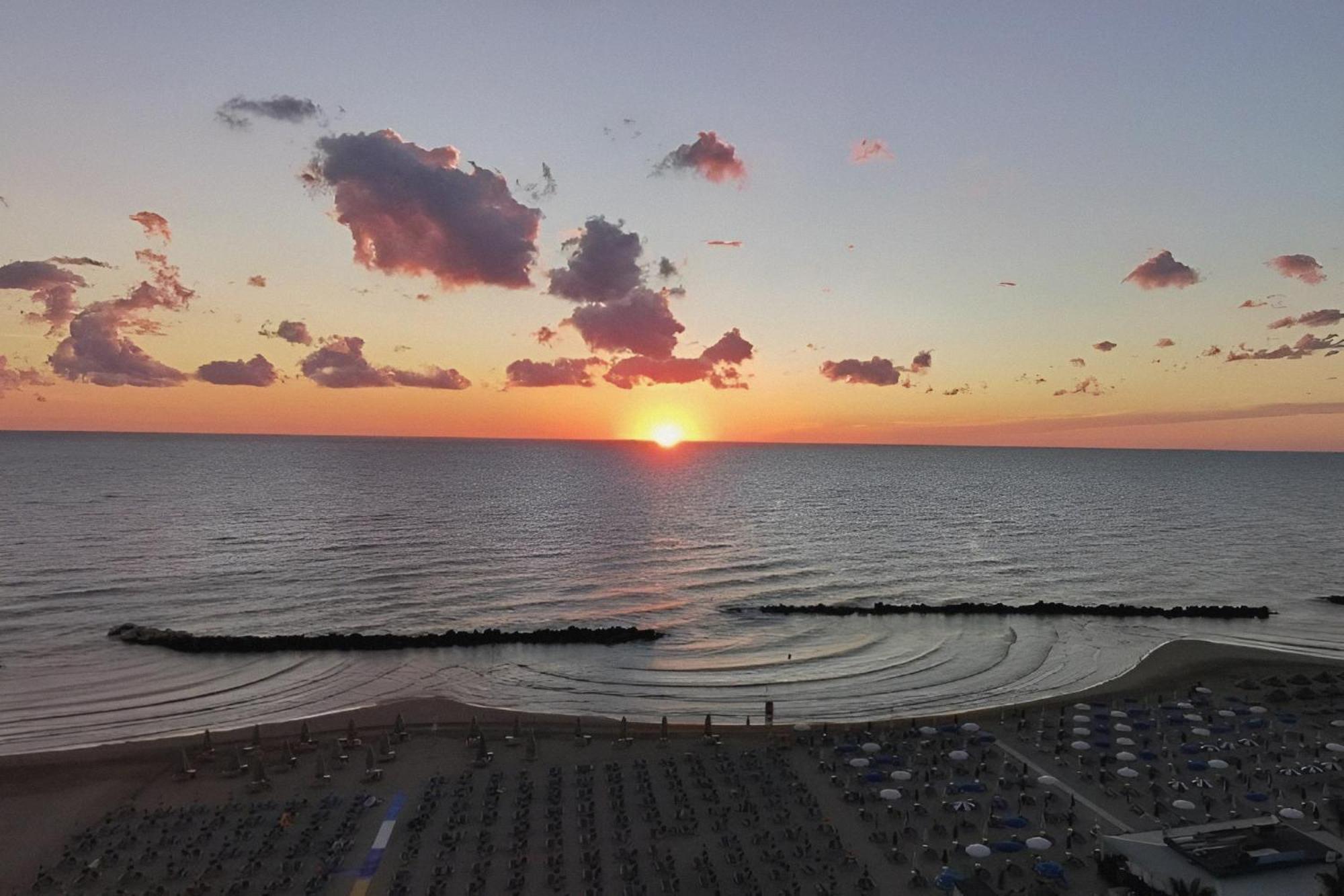 Apartamento La Terrazza Sul Mare Montesilvano Marina Exterior foto