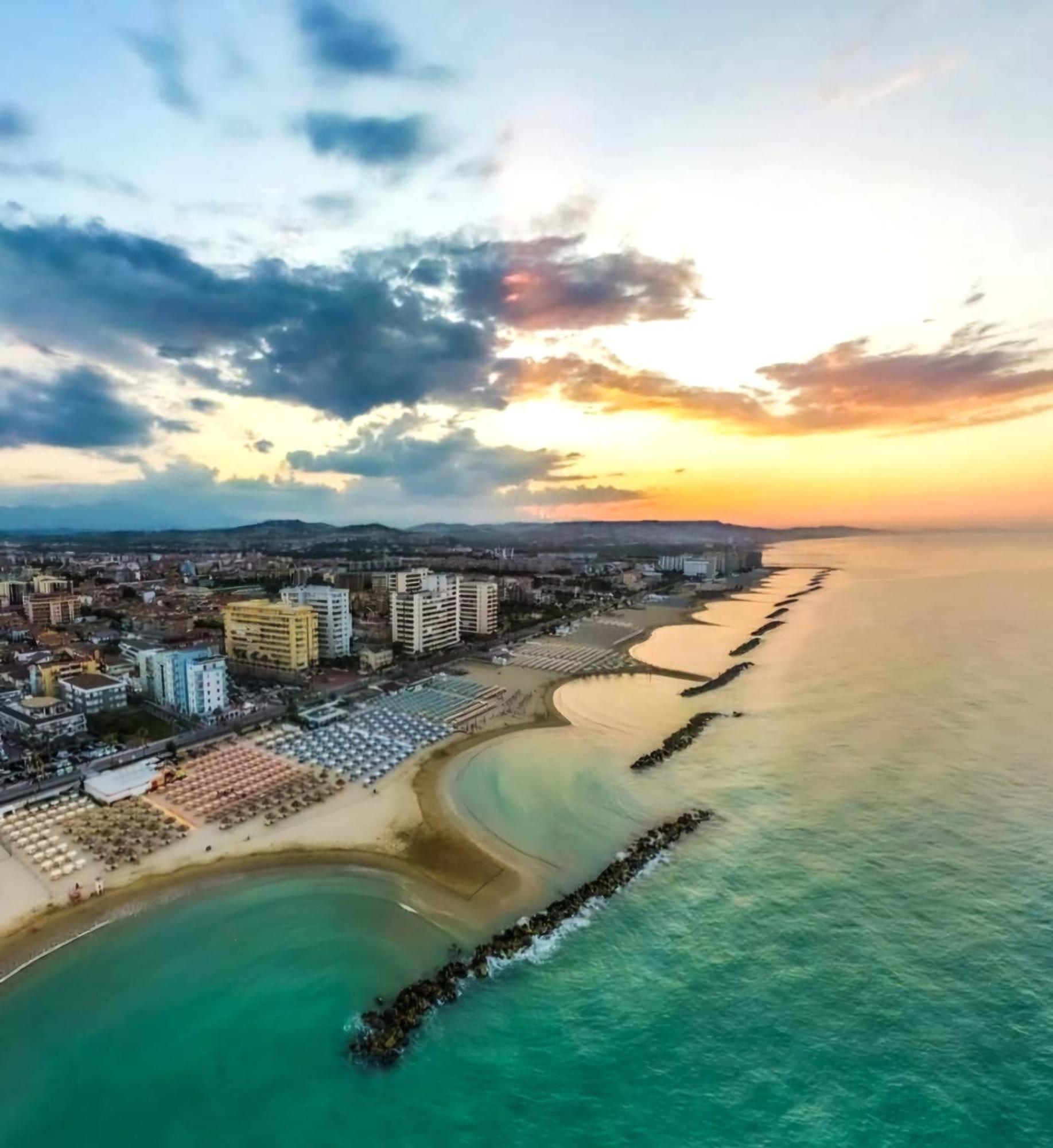 Apartamento La Terrazza Sul Mare Montesilvano Marina Exterior foto